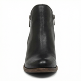 Chelsea ankle boots with side zipper and slip-on design
